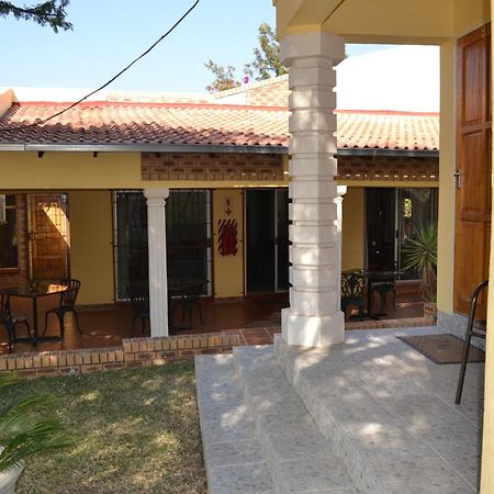 Kamogelo Guest House بيلانسبرغ المظهر الخارجي الصورة