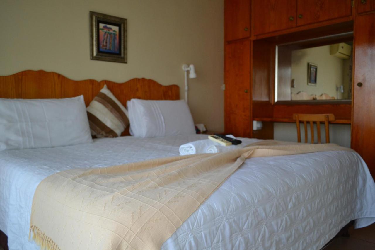 Kamogelo Guest House بيلانسبرغ المظهر الخارجي الصورة