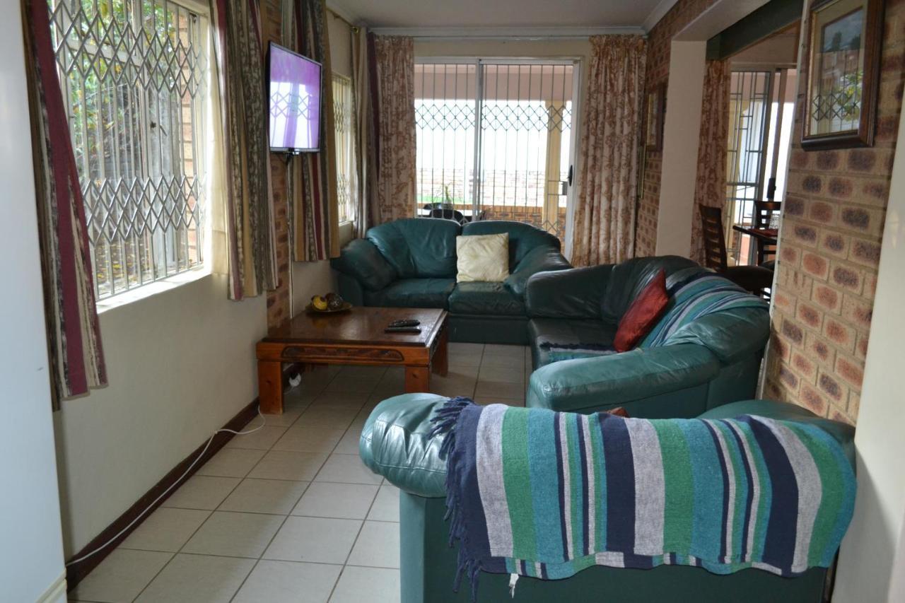 Kamogelo Guest House بيلانسبرغ المظهر الخارجي الصورة