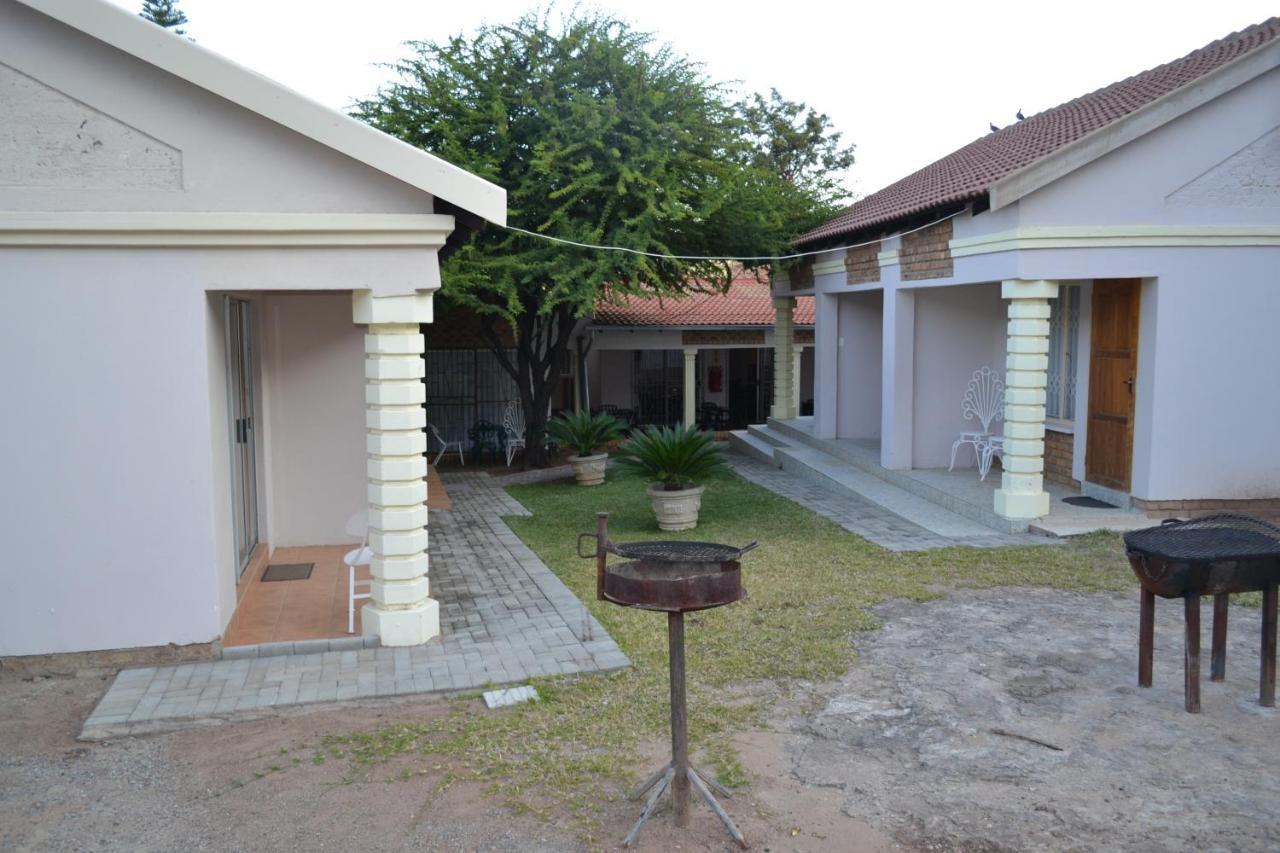Kamogelo Guest House بيلانسبرغ المظهر الخارجي الصورة
