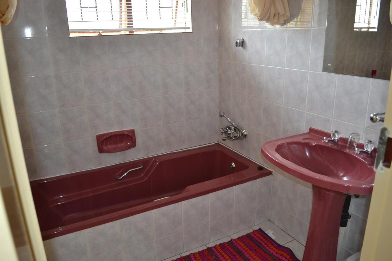 Kamogelo Guest House بيلانسبرغ المظهر الخارجي الصورة